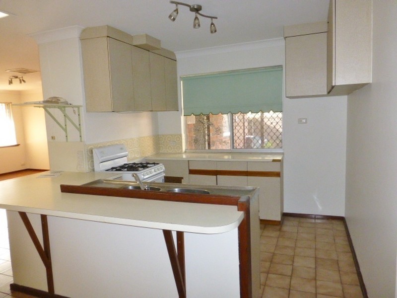 10 Drilby Way, Gosnells WA 6110