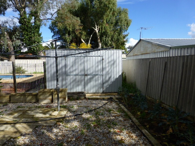 10 Drilby Way, Gosnells WA 6110