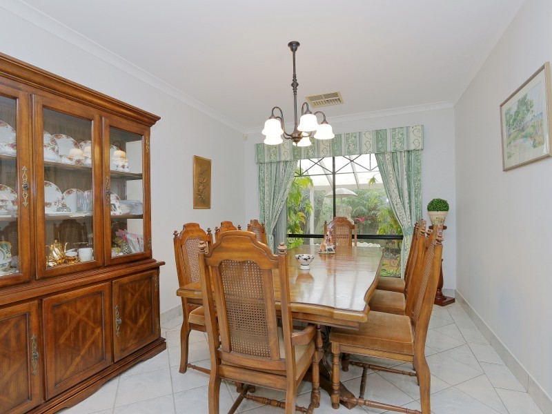 25 Sandringham Promenade, Canning Vale WA 6155