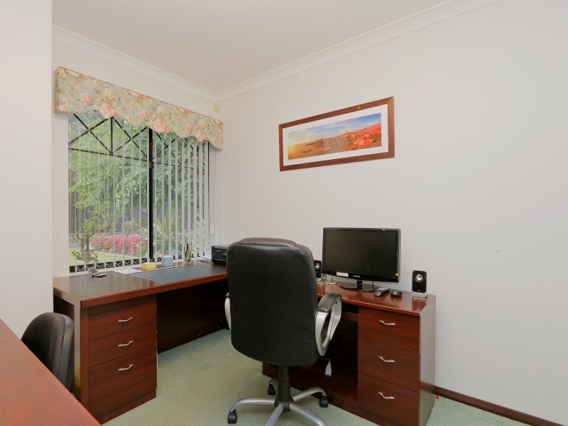 25 Sandringham Promenade, Canning Vale WA 6155