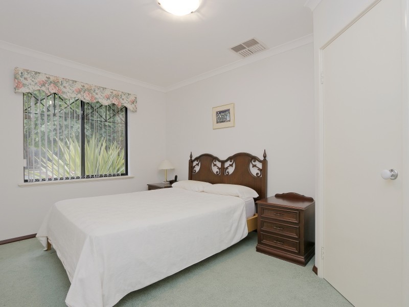 25 Sandringham Promenade, Canning Vale WA 6155