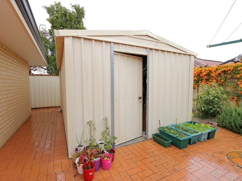 25 Sandringham Promenade, Canning Vale WA 6155