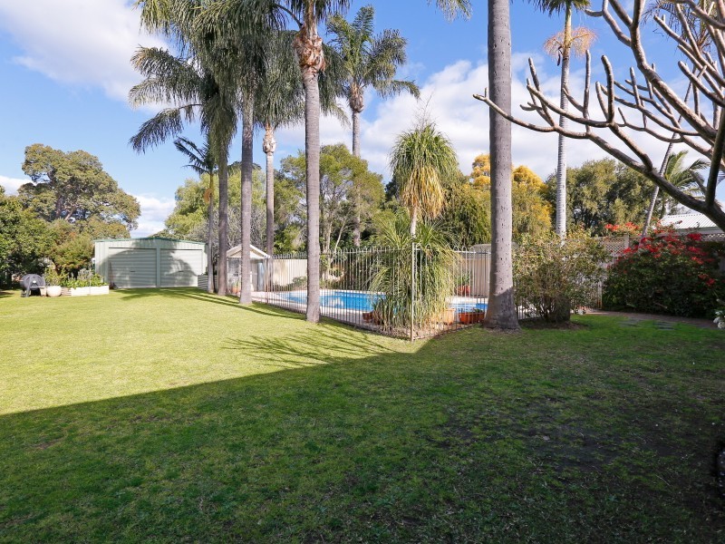 8 Birch Street, Maddington WA 6109