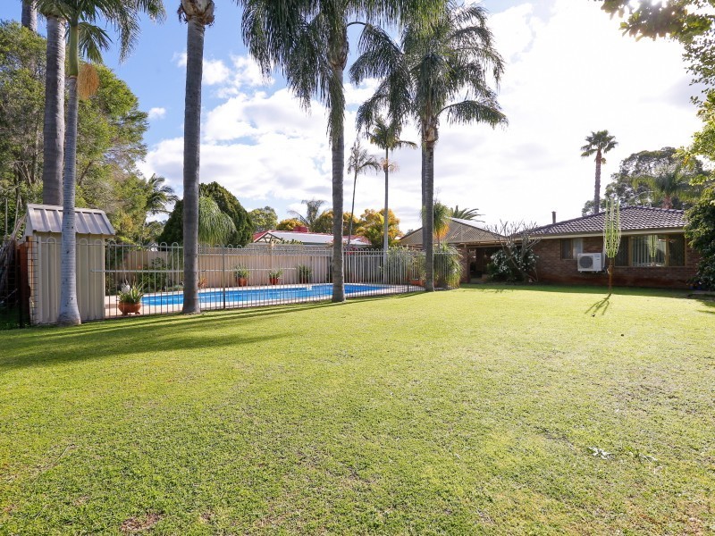 8 Birch Street, Maddington WA 6109