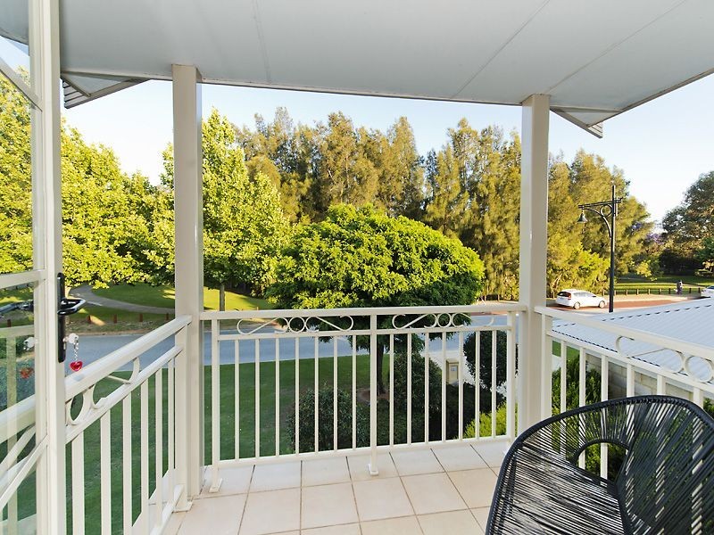 3 Bennett Drive, Canning Vale WA 6155