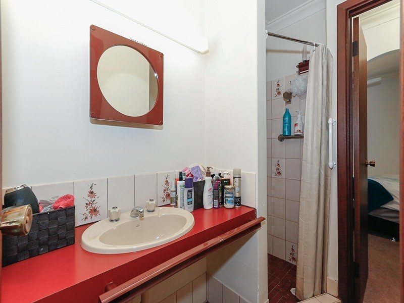 9 Shelburn Road, Thornlie WA 6108