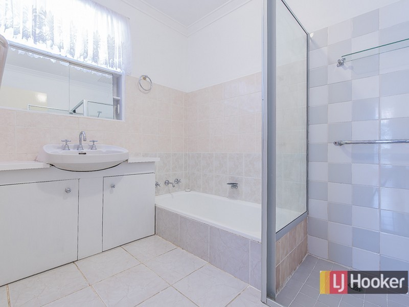 35 Wilfred Road, Thornlie WA 6108