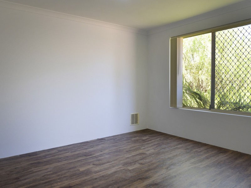 2/11 Exmouth Place, Thornlie WA 6108