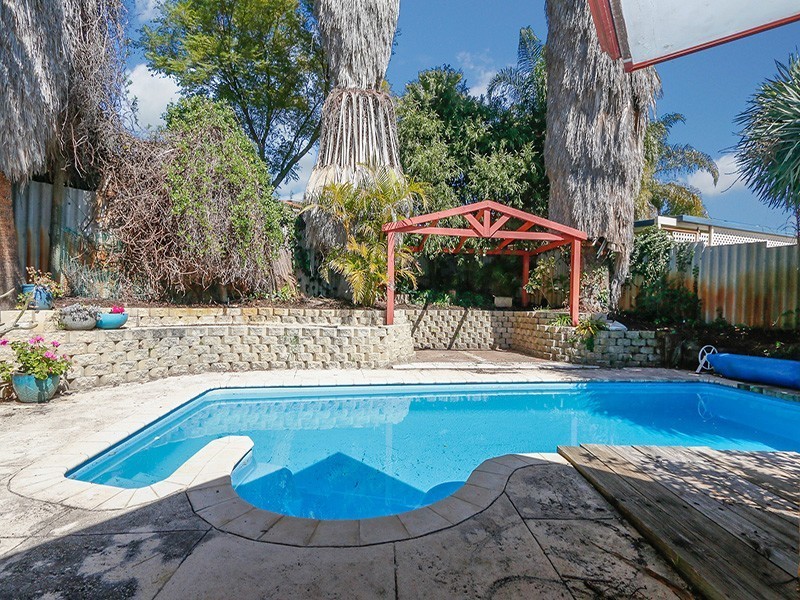 11 Mcleish Place, Thornlie WA 6108