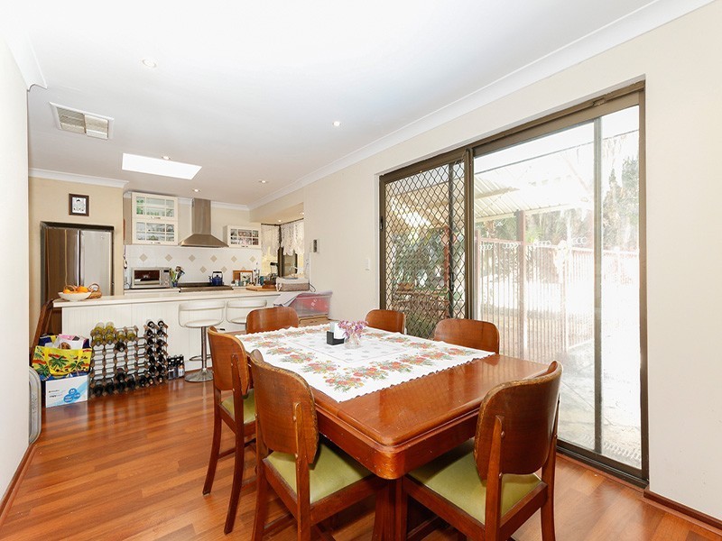 11 Mcleish Place, Thornlie WA 6108