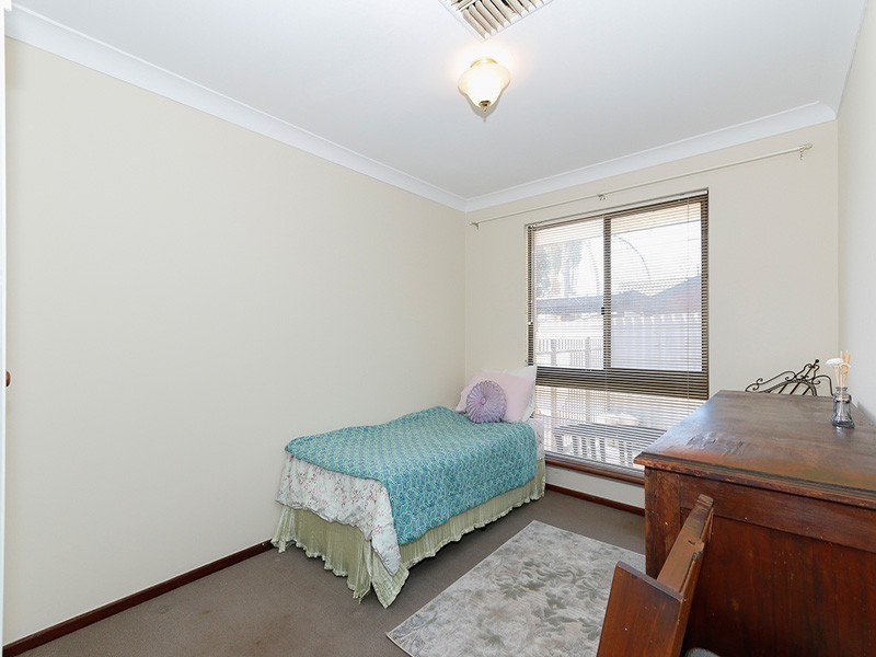 11 Mcleish Place, Thornlie WA 6108