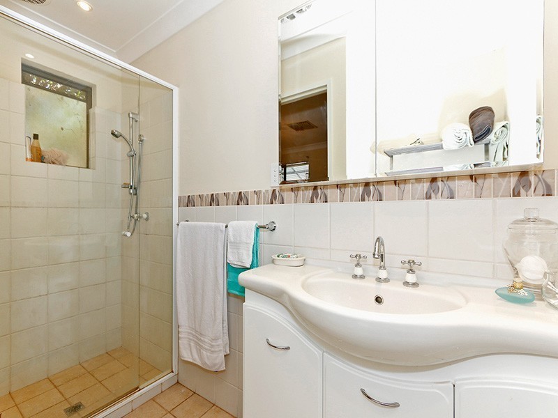 11 Mcleish Place, Thornlie WA 6108