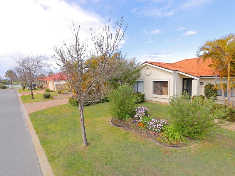 6 Brookside Square, Canning Vale WA 6155