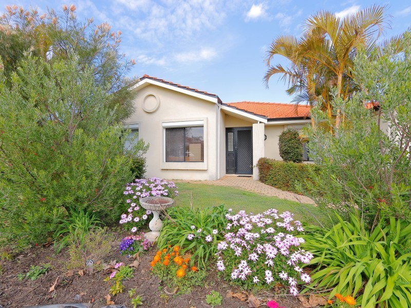 6 Brookside Square, Canning Vale WA 6155