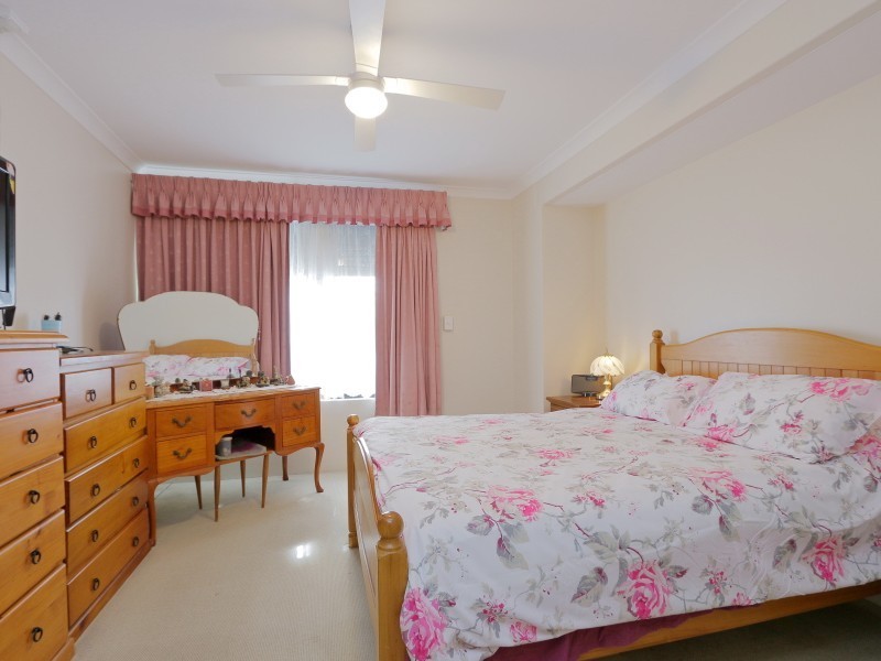 6 Brookside Square, Canning Vale WA 6155