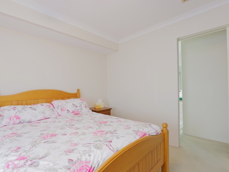 6 Brookside Square, Canning Vale WA 6155