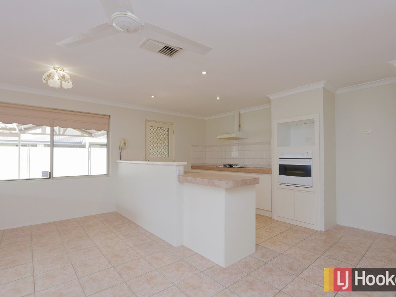 21 Tritonia Rise, Thornlie WA 6108