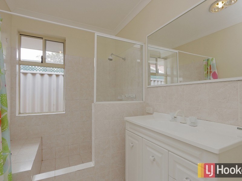 21 Tritonia Rise, Thornlie WA 6108