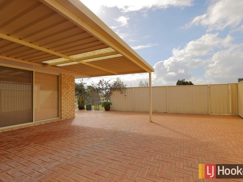 21 Tritonia Rise, Thornlie WA 6108