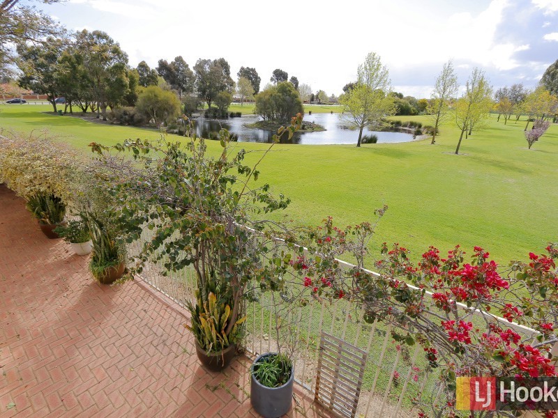 21 Tritonia Rise, Thornlie WA 6108