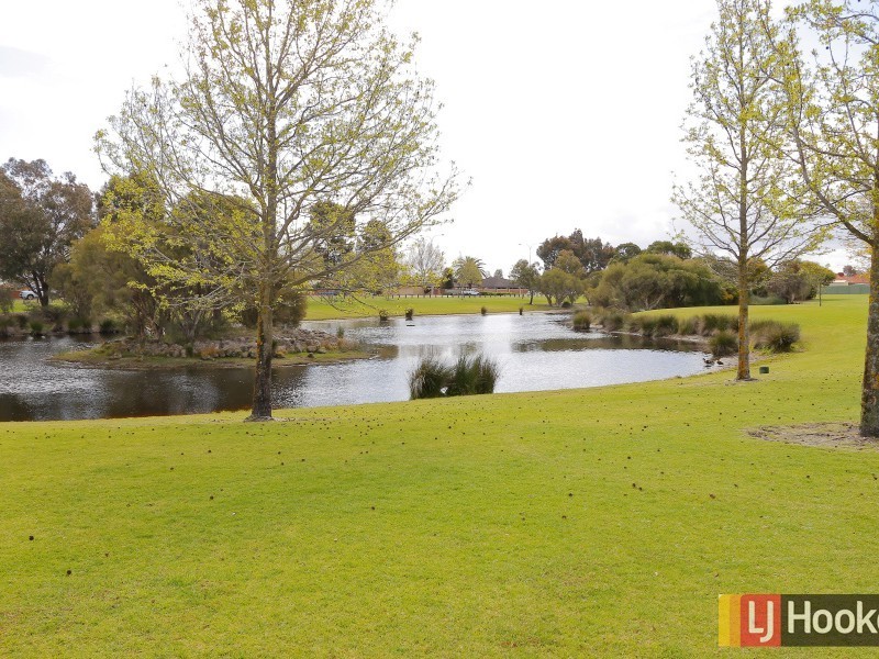 21 Tritonia Rise, Thornlie WA 6108