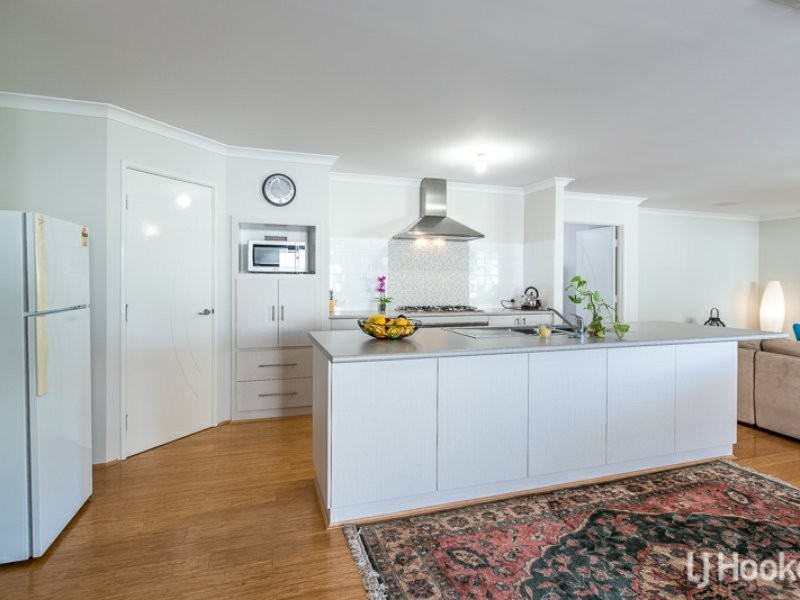 26 Randwick Bend, Harrisdale WA 6112