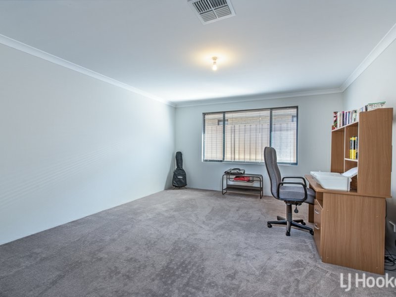 26 Randwick Bend, Harrisdale WA 6112