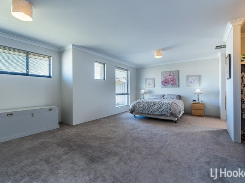 26 Randwick Bend, Harrisdale WA 6112