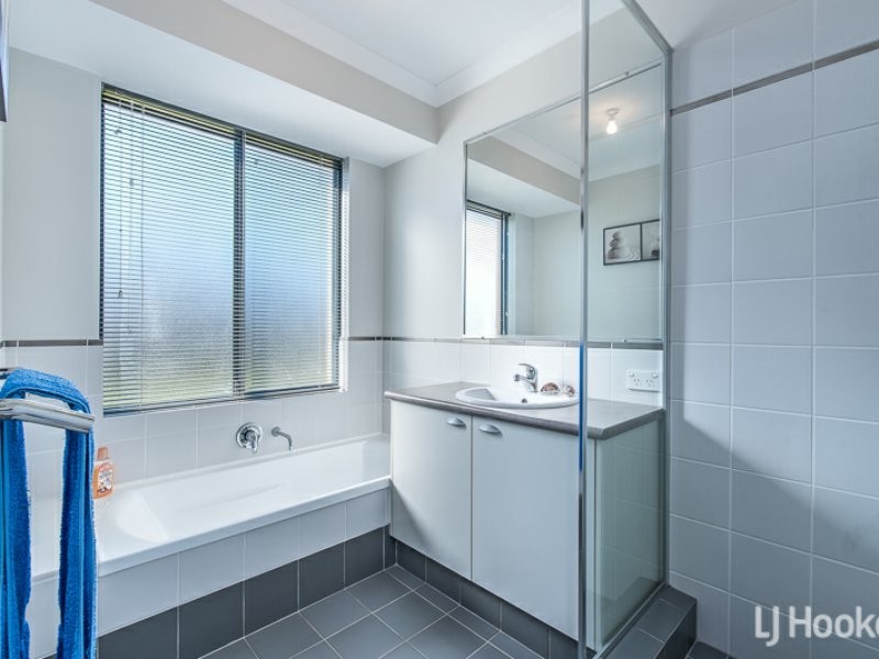 26 Randwick Bend, Harrisdale WA 6112