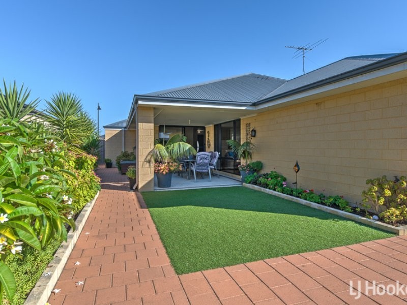 26 Randwick Bend, Harrisdale WA 6112