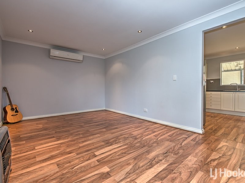 30 Ningaloo Way, Thornlie WA 6108