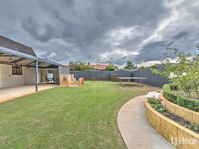 30 Ningaloo Way, Thornlie WA 6108