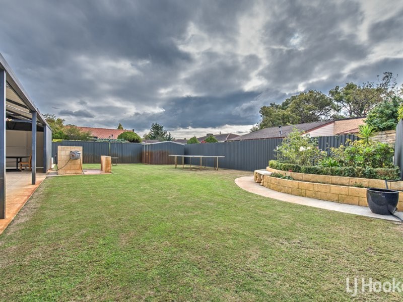 30 Ningaloo Way, Thornlie WA 6108