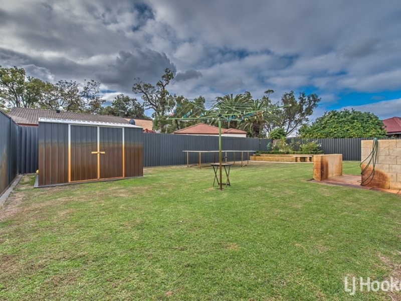 30 Ningaloo Way, Thornlie WA 6108