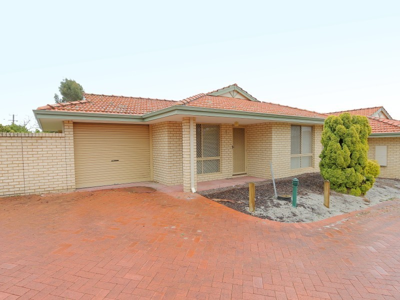 1/39 Spring Road, Thornlie WA 6108