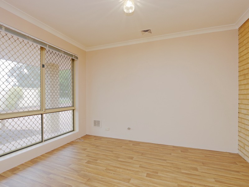 1/39 Spring Road, Thornlie WA 6108