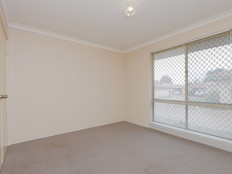 1/39 Spring Road, Thornlie WA 6108