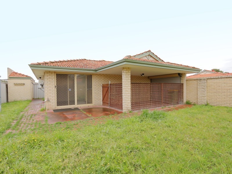 1/39 Spring Road, Thornlie WA 6108