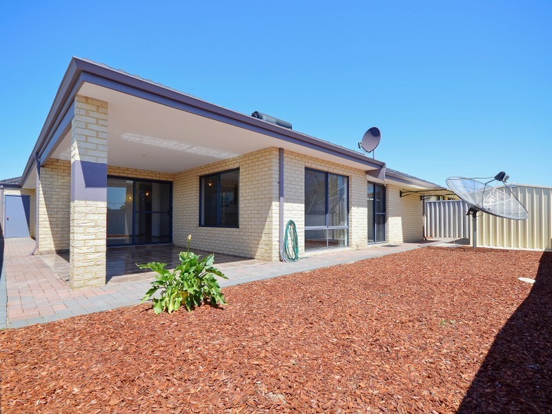 19 Quail Place, Langford WA 6147