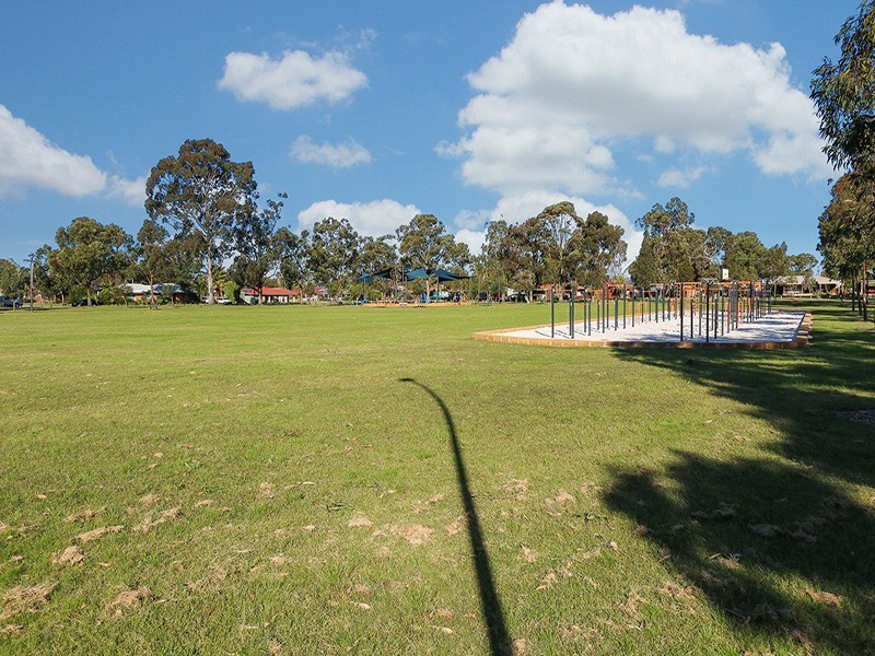 5 Tawny Way, Thornlie WA 6108