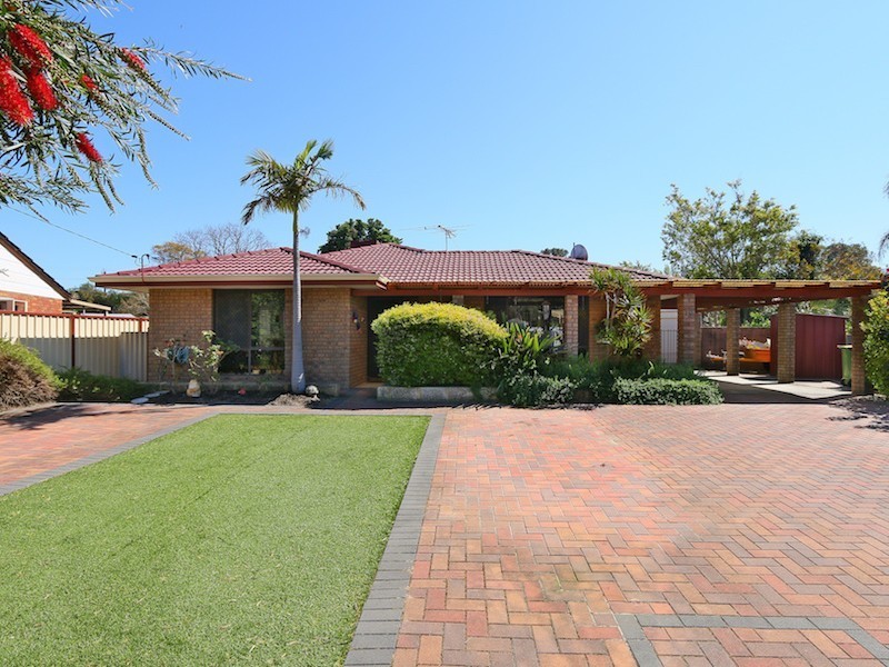 14 Orsett Way, Gosnells WA 6110