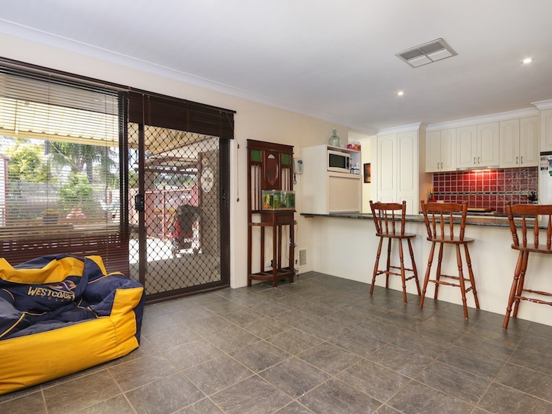 14 Orsett Way, Gosnells WA 6110