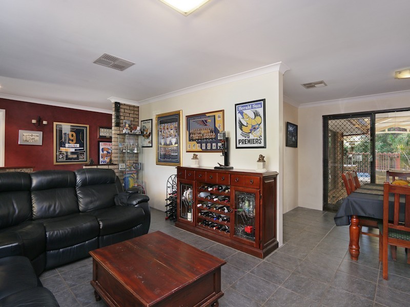 14 Orsett Way, Gosnells WA 6110