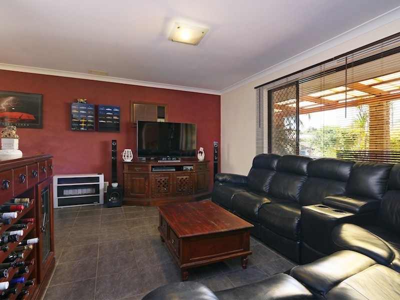 14 Orsett Way, Gosnells WA 6110