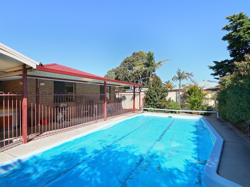 14 Orsett Way, Gosnells WA 6110