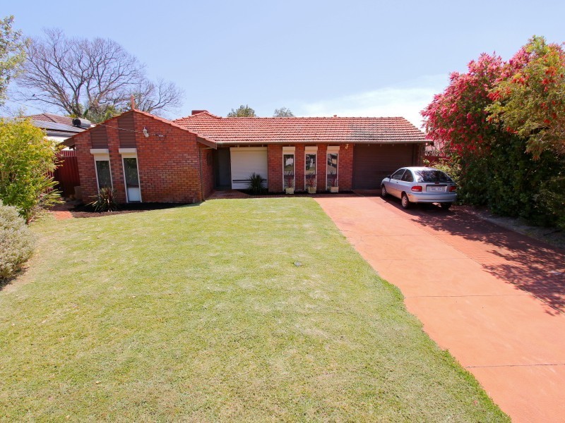 28 Helena Crescent, Thornlie WA 6108