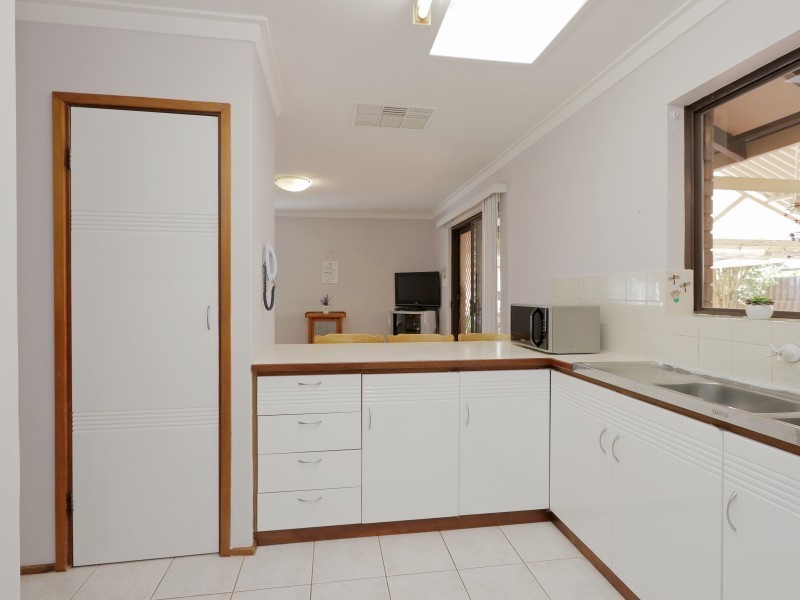 28 Helena Crescent, Thornlie WA 6108