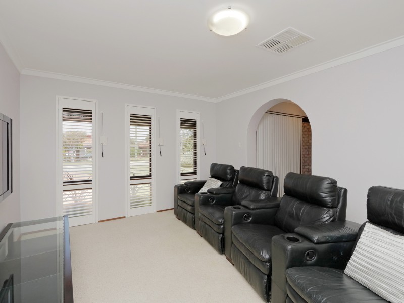 28 Helena Crescent, Thornlie WA 6108