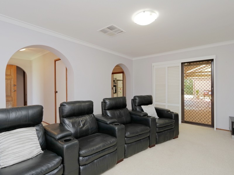 28 Helena Crescent, Thornlie WA 6108
