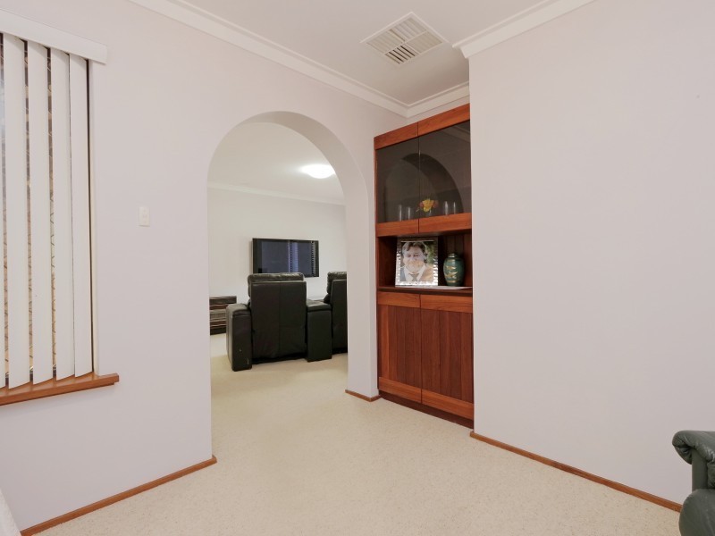 28 Helena Crescent, Thornlie WA 6108